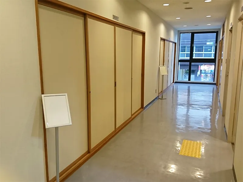 総合葬儀場 服部会館 2階 ロビー