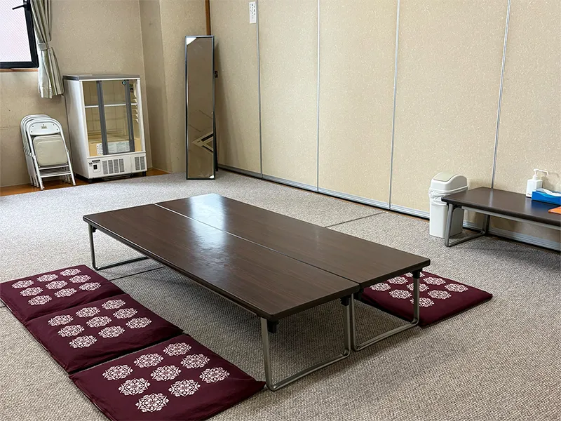 総合葬儀場 服部会館 2階 親族控室