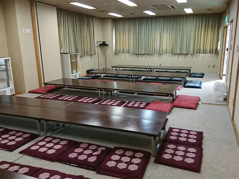 総合葬儀場 服部会館 2階 親族控室（全館使用時）