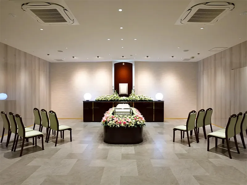 総合葬儀場 すみれホール 1階式場
